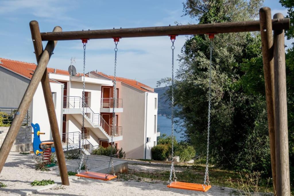 Acacia Hill Apartments Herceg Novi Bagian luar foto